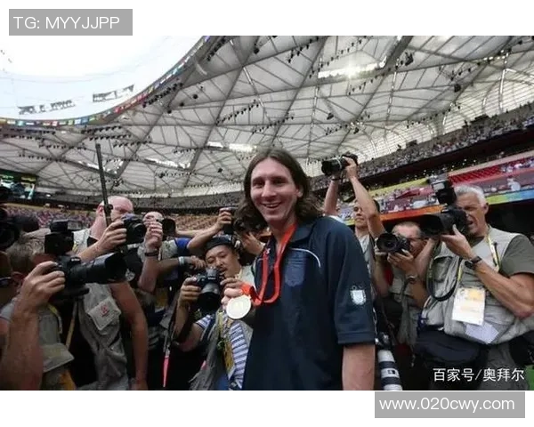 盘点足坛巨星独特球风与魅力展现不同风采