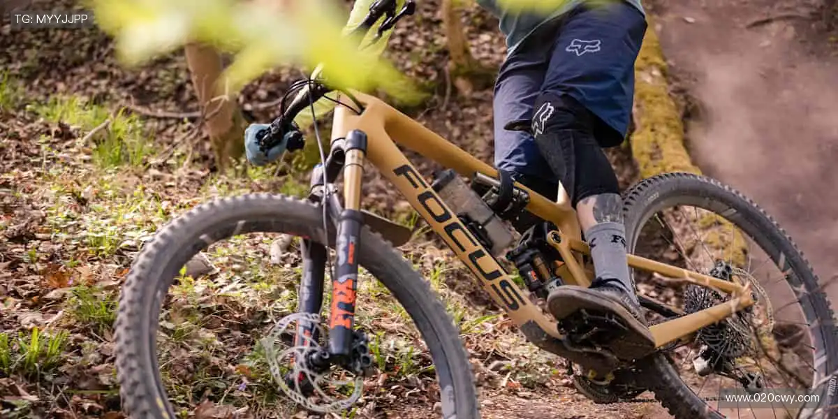 边看边聊，弹幕狂欢，你的观赛主场由你定义！💬